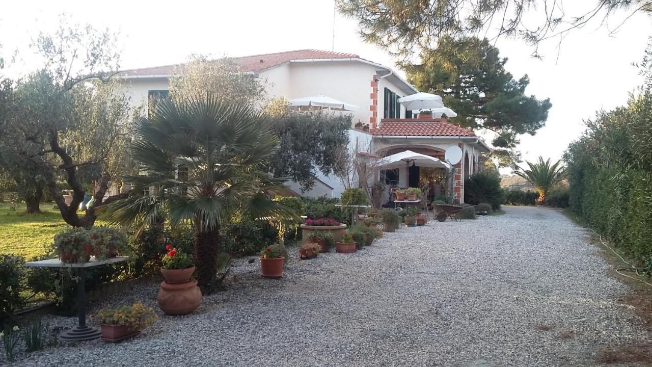 Campo Alle More Чечина Екстериор снимка